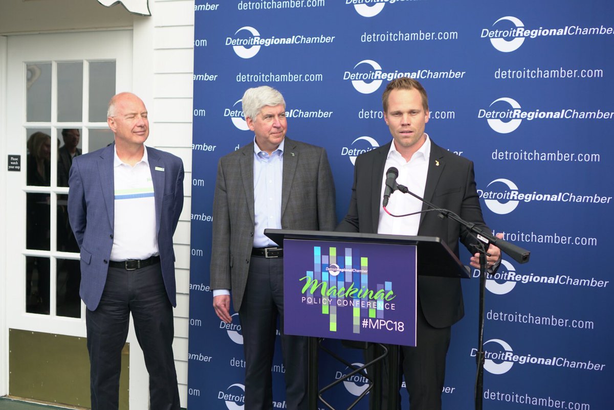michiganofme's tweet photo. We’ve got some big news for Michigan’s mobility industry - $8 million worth! We’re  announcing the Michigan Mobility Challenge grant initiative to address core mobility gaps for seniors, persons with disabilities and veterans across the state.
 #MPC18 https://t.co/KD5xND9HLm