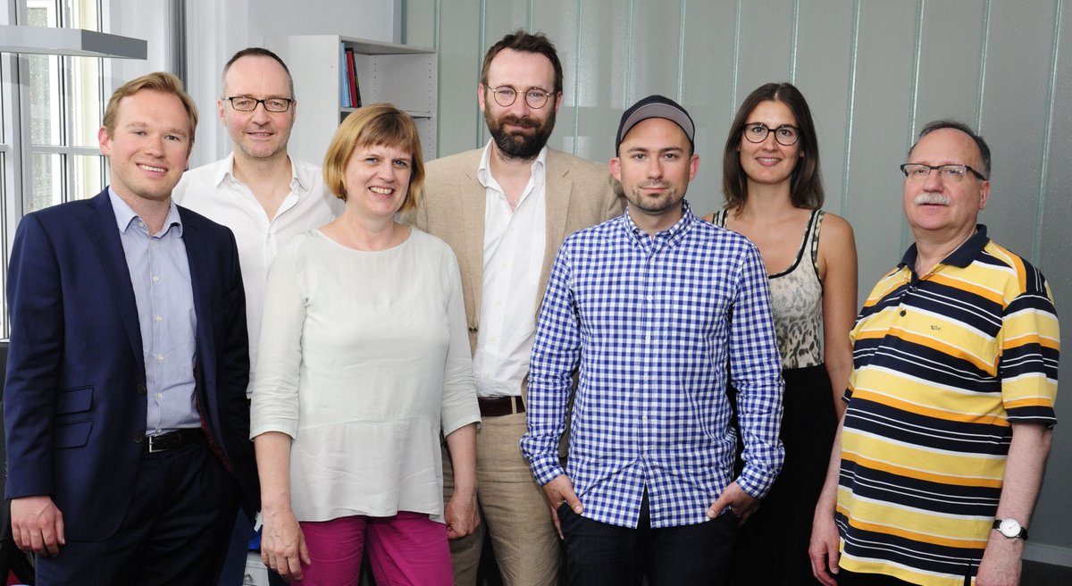 SueEhlerding's tweet photo. Danke für ein Jahr in einem tollen Team: @BG_Energie erschien am 30. Mai 2017 zum ersten Mal. @JakobSchlandt @jens_tartler @euleminerva @nora_zaremba @Tagesspiegel #Energie #Klimawandel https://t.co/qDs4YhDsTK