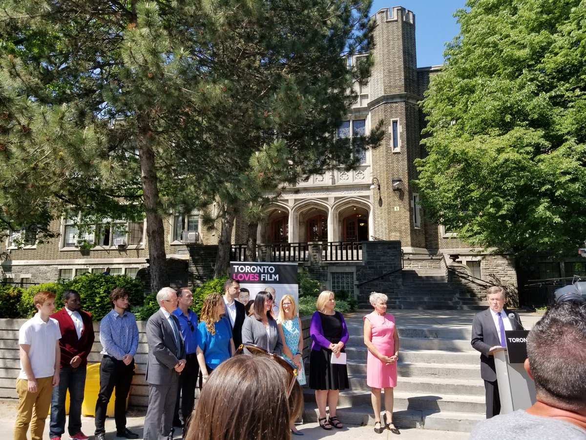 tdsb_Rob's tweet image. A perfect day to announce the new partnership between the City of Toronto and @tdsb re space use for the Film Industry. Great for all! Thanks @johntory @malloy_john @jenniferstoryTO @mfragedakis @PaulaFletcher36 @RobinPilkey for coming to @Danforth_CTI / @TDSB_Greenwood ! @xoTO