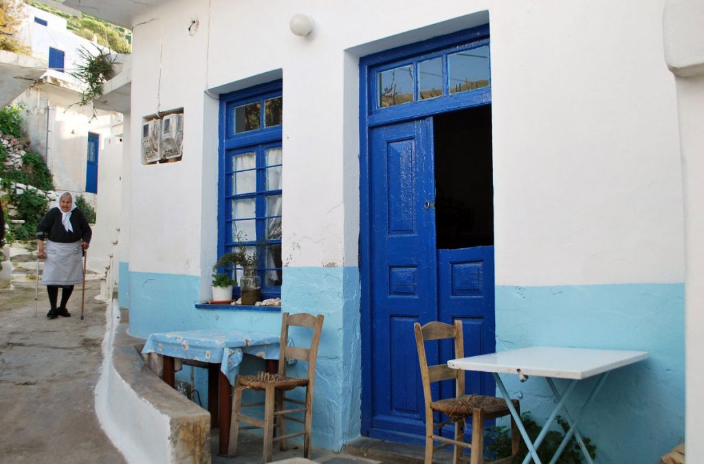 Summer is here! While tourists flock to Santorini and Mykonos, you’ll be enjoying the rugged beauty of the nearby island of Serifos, with miles of empty sand, even in August! MORE >> facebook.com/Peter2Travel/ 
#travel #greece #travelcounsellors 
Photos by <a href="/ChrysoulaManika/">GreeceandBeyond</a>