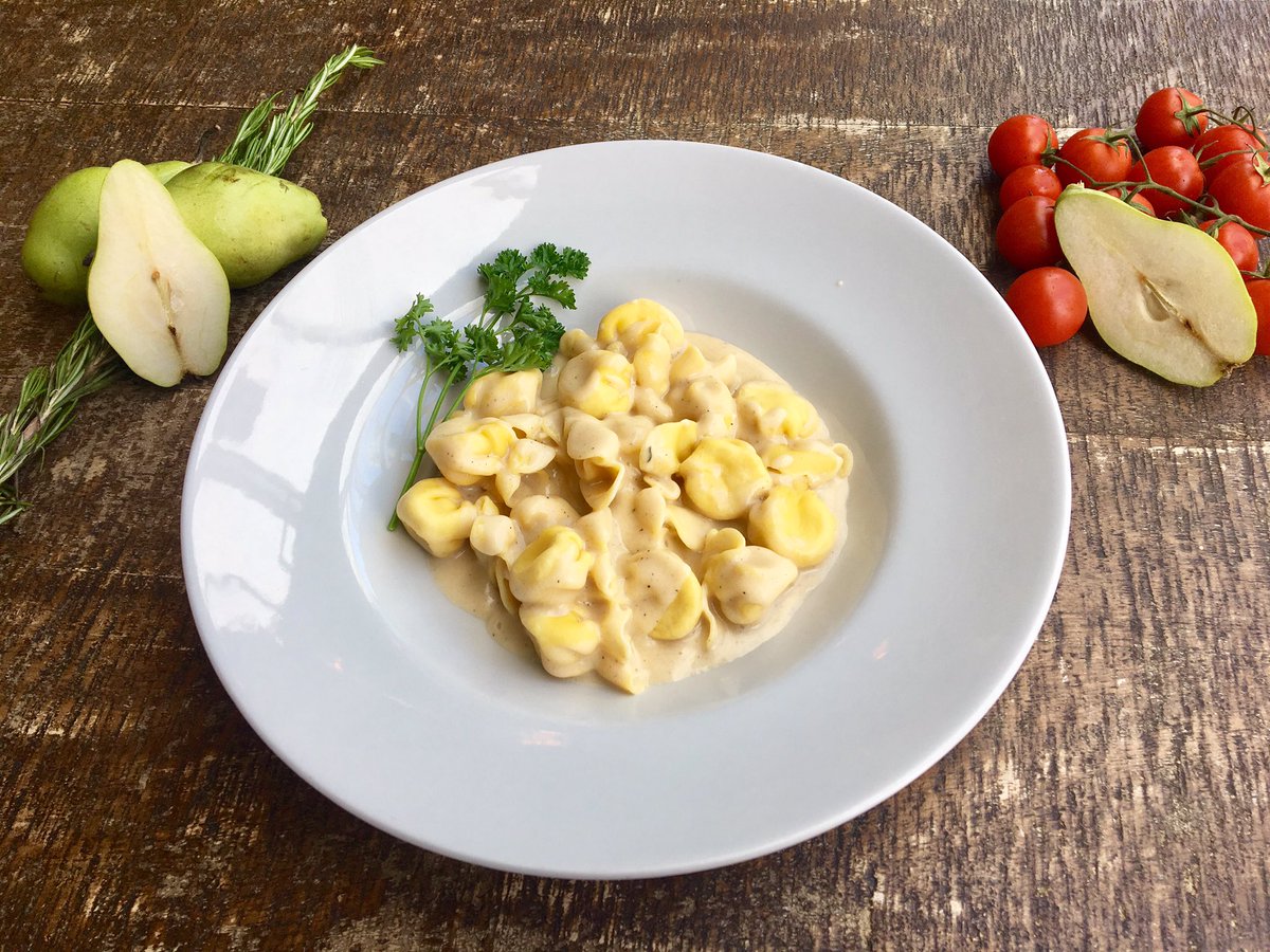 Special main - pasta filled with goat cheese &amp; pear. Served with a creamy pear sauce 
#marbella 
#marbs 
#puertobanus
#marbellafood 
#marbellalife 
#marbellalifestyle 
#foodies
#takeawayfood 
#takeaways
#takeawaymarbella
#fooddelivery
#drinkdelivery
#drinksdelivery