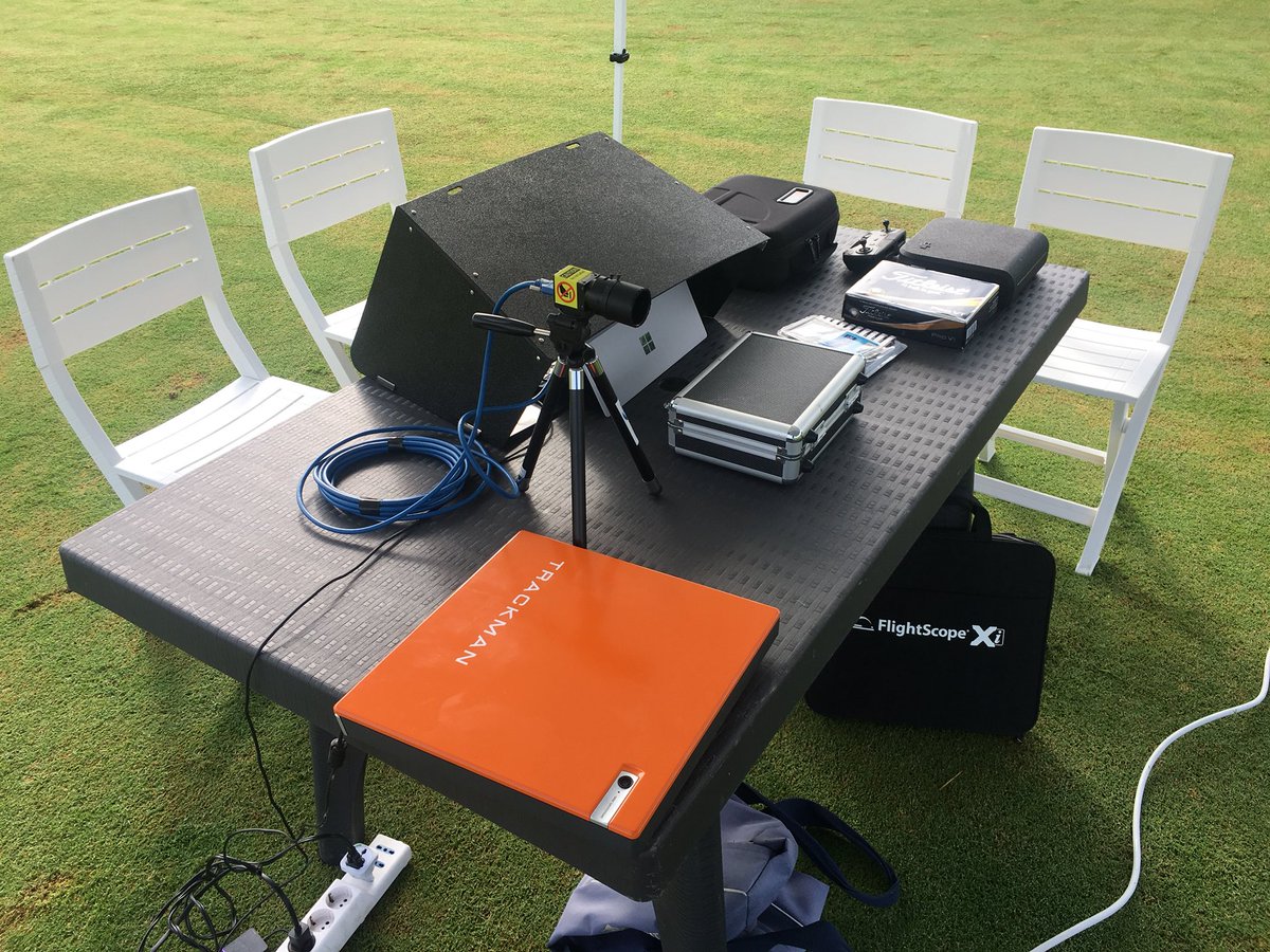 ZanardelliGolf's tweet photo. Primo giorno di golf clinic con Chuck Cook a @LaBagnaiaResort. Tecnologia, esercizi e grandi concetti tecnici. 👍 #golf #clinic #chuckcook https://t.co/KF8M1dubOp