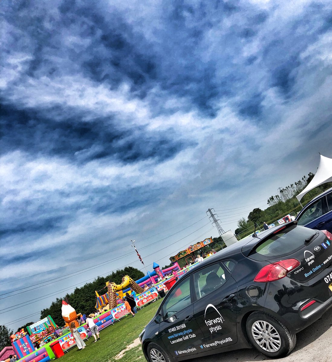 OwdNellsTavern's tweet photo. After an hour on here I need @FairwayPhysioRB Hope you had a #Funtime @LancasterGolfUK @Lancastergc @LancasterGolf #bubbleNbounce #canalsideπ€Έπ»ββοΈππ€ΉπΌββοΈπ€ΌββοΈπ₯€π¦βοΈπ https://t.co/HzDMj7OydQ