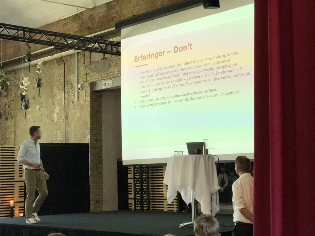 agerdal's tweet photo. The Why personificeret ved @peterbruchmann der har fanget fremtidens mediebrugere og giver spændende indblik i sit skifte fra det brede massemedie tv til det dybe content nørderi med podcasts #ksdagen #iværksætter #mediano https://t.co/Q1o6fBzqN0
