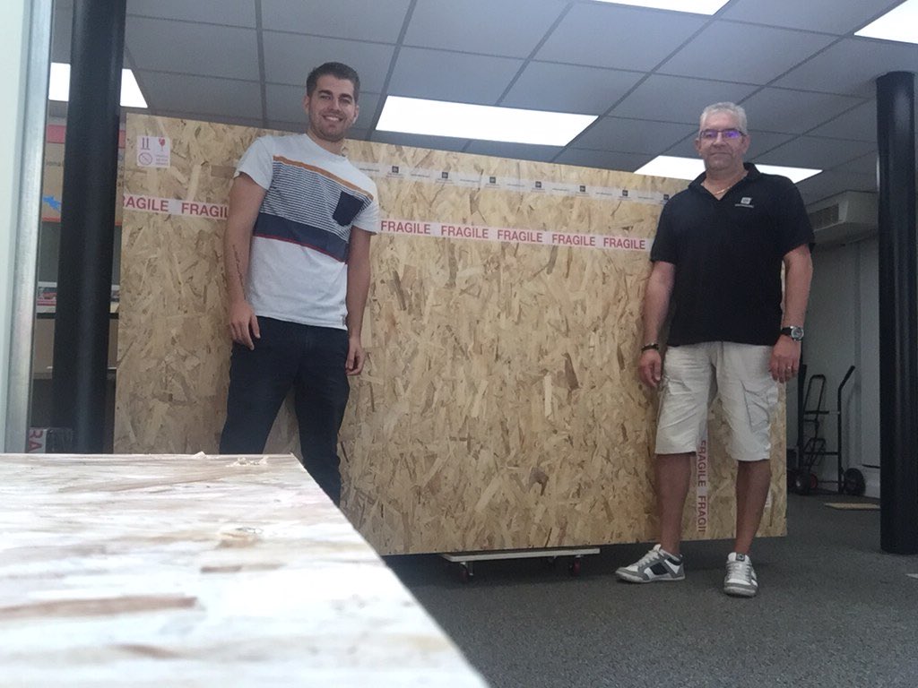 MBE_Grasse's tweet image. Quand les stars XXX(L)s’invitent au @Festival_Cannes  @villecannes !!
Emballage sur mesure de vos œuvres surdimensionnées !!! 260*140 115kg direction l’Allemagne ! 
Confiez nous l’impossible nous vous trouverons la solution ! #peoplepossible