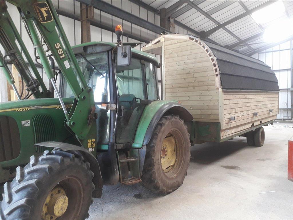 LogCabinsSW's tweet image. The toilet block has now been safely delivered to the campsite! #prefab #prefabricated #camping #Glamping