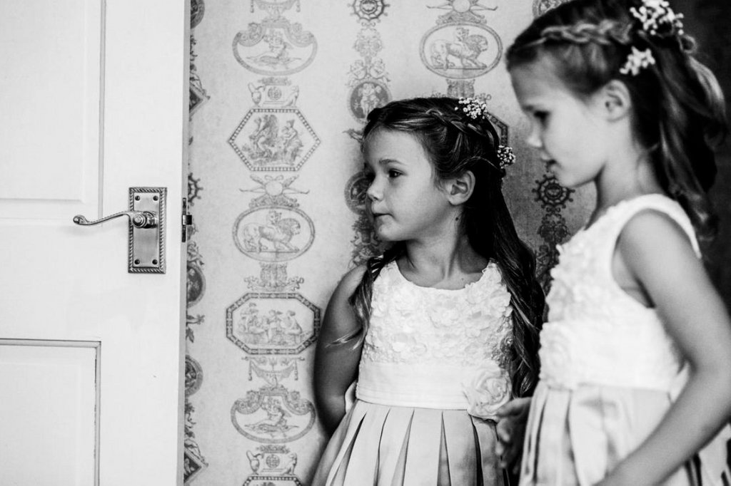 green_union's tweet photo. Taking a peak.
At GU we love this kind of story telling as it makes you wonder what the girls can see.
#GULoves #HandPickedByGU #GreenUnions #ecowedding #weddingsuppliers #2018wedding #alternativewedding #greenunionvendor #greenunionloves #weddingblog https://t.co/emXGGgXnfS