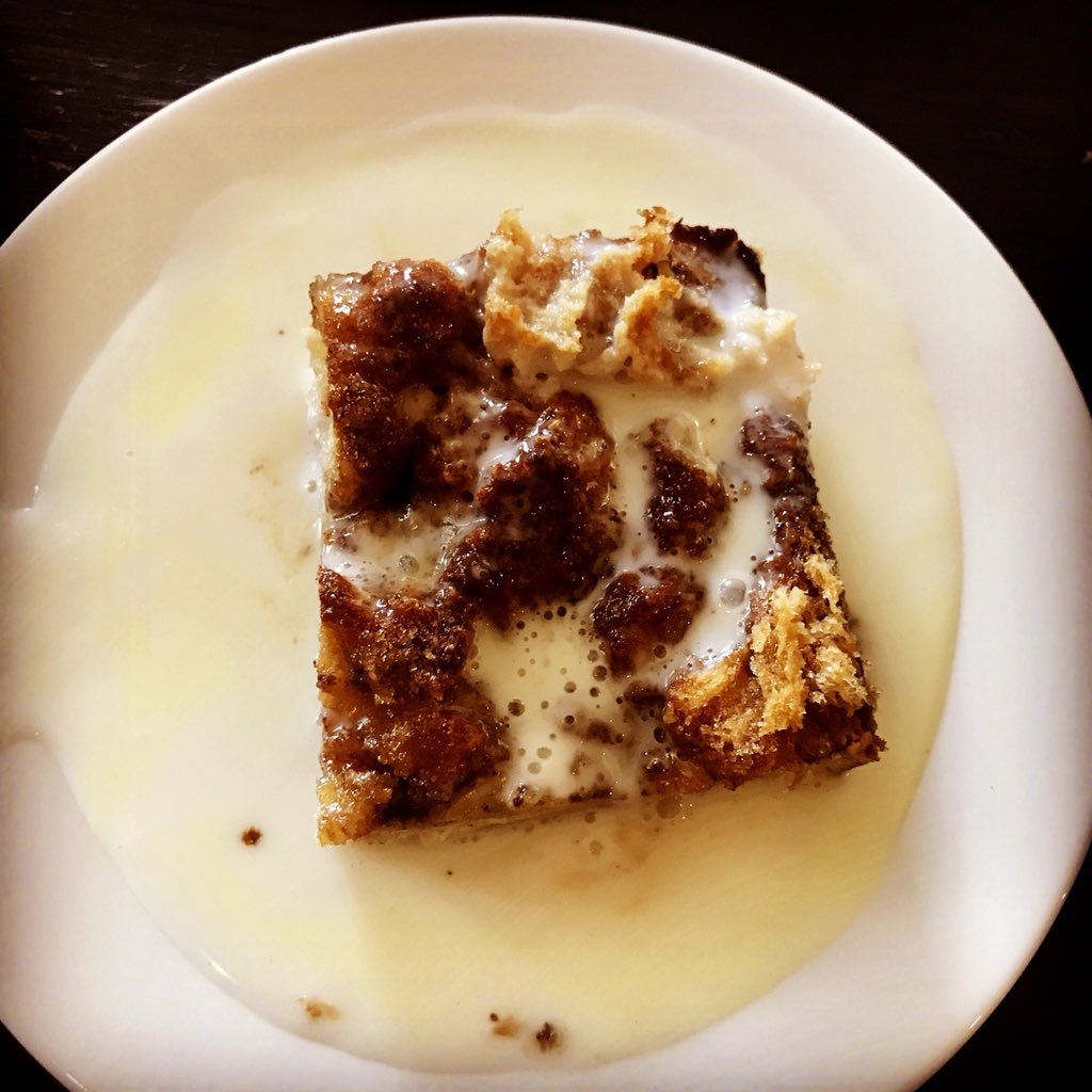 Radhika_Khera's tweet photo. #BattenbergCake & #BreadButterPudding at the cutest Bakeahouse - Landour Bakehouse
#HolidaysAreFun π€© https://t.co/0UFFktk347