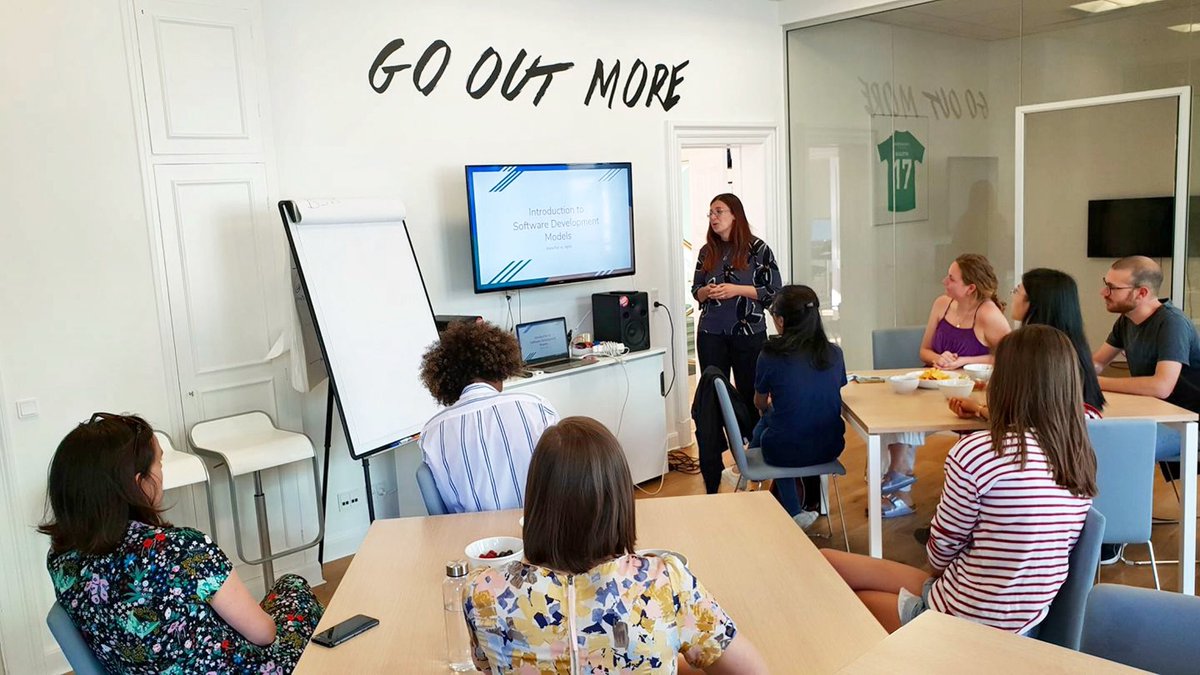 Codher_com's tweet photo. Thank you for joining us at yesterday's #popupprogramming session. We will be back in September with more activities ☀️🙏🏼 and thank you to our guest speaker, Roxana, for enlightening us on being a software developer 👌🏼💻⌨️ #codher #codhercph #womenwhocode #womendevelopers https://t.co/2MK96W343u