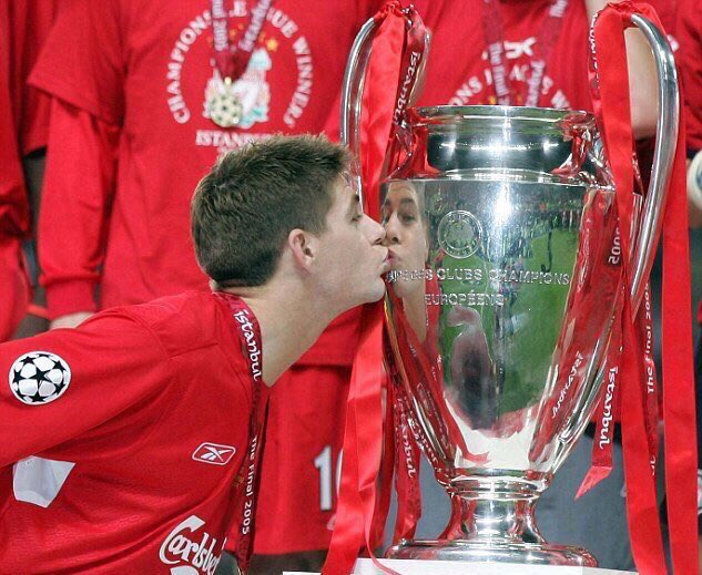 Happy birthday to my childhood idol, Steven Gerrard. One of the best midfielders in the world.  