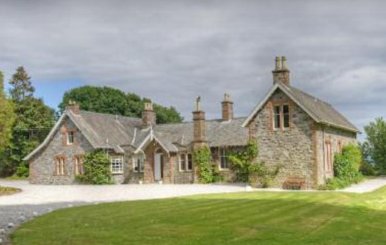 Galbraith_Rural's tweet photo. Empty farm property: long-term let or holiday home?

Marion Currie of @Galbraith_CD explores the options and benefits in letting out rural farm and estate cottages in Rural Matters.

Read more at: https://t.co/2Wut8MguI5 
#lettings #letproperty #takeadvice https://t.co/tHOLCbDtWh