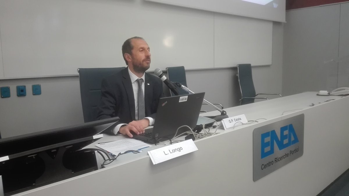 ENEAOfficial's tweet image. #cresco6 Luca Longo responsabile della comunicazione scientifica di @Eniday presenta #HPC4 per il supercalcolo tra I supercomputer più potenti al mondo