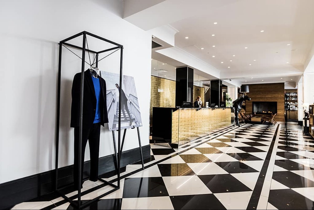 We teamed up with <a href="/HotelLilla/">Hotel Lilla Roberts</a>, a hotel in Helsinki with an exciting blend of stories from the past and cutting-edge modernity. #helsinki #lillaroberts Photography by Paavo Hiltunen.

instagram.com/p/BjZVAhKHVC3/