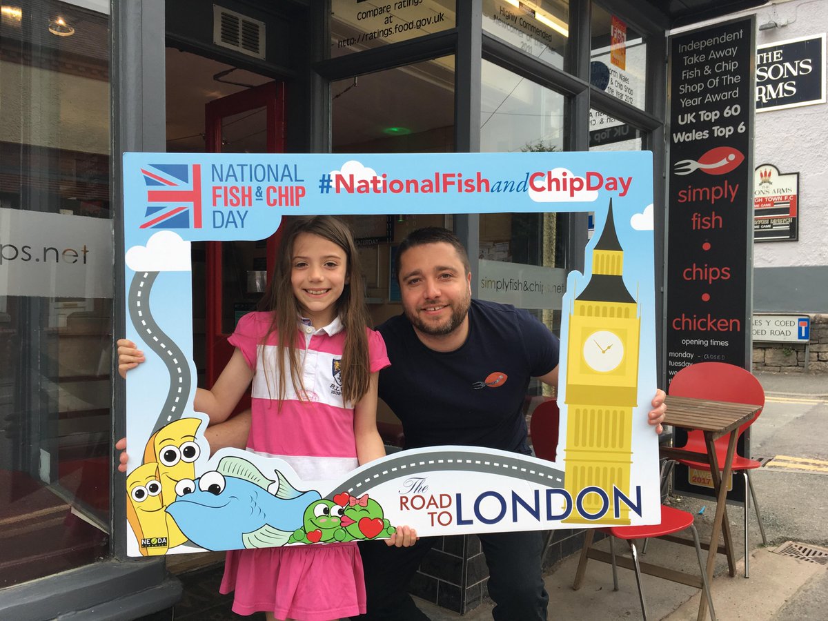 neoda_oils's tweet photo. And on we go with the #nationalfishandchipday #RouteToLondon relay!  Next stop the lovely folks @SimplyDenbigh1 Thank you for making us so welcome! https://t.co/1G8Vc0A77O