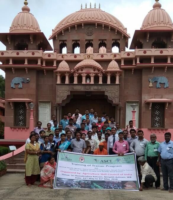 ASCI_AgriSkills's tweet photo. Agri SSC creating cluster of trainers by Training of Trainers program at #Shri Ramkrishna Ashram #Nimpith, #Pargana District, #WestBengal
@MSDESkillIndia @NSDCINDIA https://t.co/TkOr59NfcU