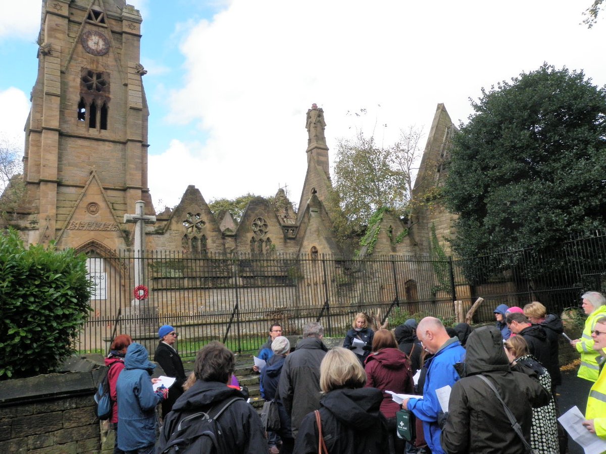 HE_NorthWest's tweet photo. We've worked with @WirralCouncil and @FlaybrickFriend on grant aiding repairs to Flaybrick Cemetery -volunteers play a huge part in preserving heritage #volunteerweek https://t.co/ti9p8ckzgB