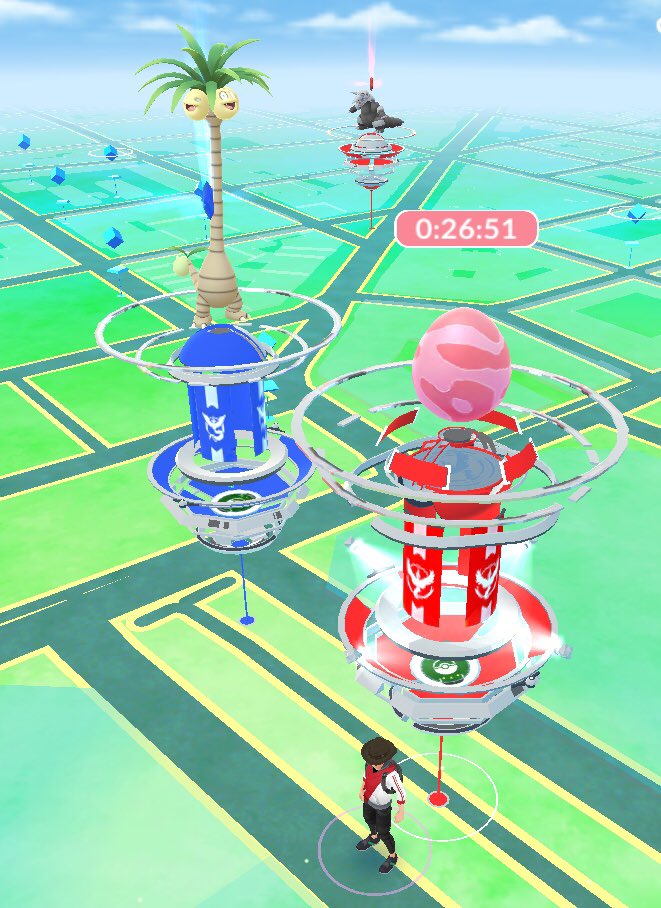 PokemonBcn's tweet photo. Als gimnasos realment fan molta gràcia.

#Alola #Exeggutor https://t.co/aMfiF7IKCT