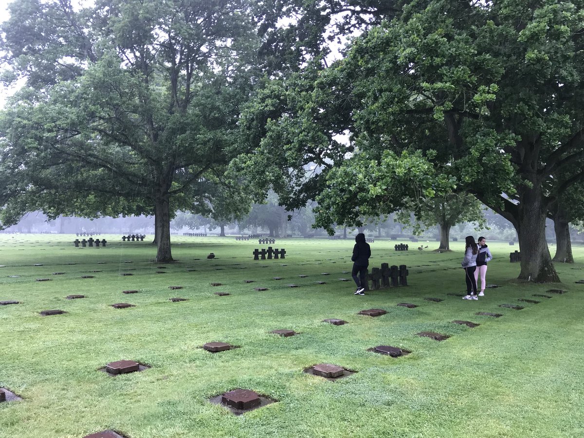 MsCaseyH2's tweet photo. Understanding the importance of remembering ALL who have fallen. #Normandy2018 #MSlearns https://t.co/IoQhNg2pXL