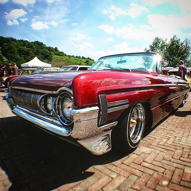 KustomLove's tweet photo. Amazig Low Rider! 😎 •
•
•
•
•
#kustomlove #lowrider #customcar #hotrod #automotive #dreamcar #lowriders #madwhips #cargramm #autokings #classiccars #motor_head_ #auto #supercar #motorsports #itswhitenoise #carlifestyle #supercars #amazingcars247 #carsgasm #black_list #su… https://t.co/JszFydQvds