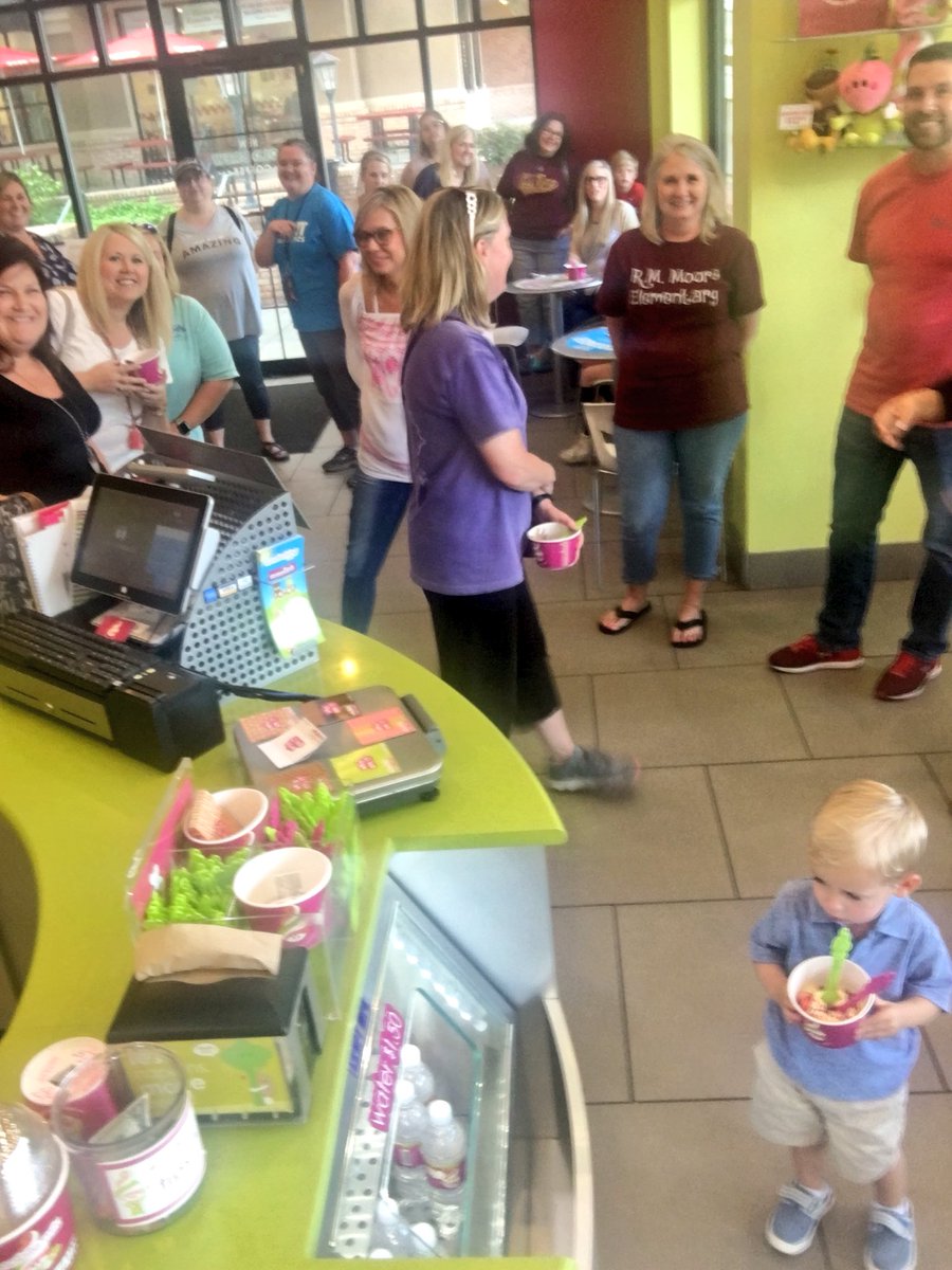 Denna Vance tweet media