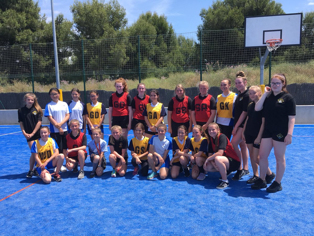 CastlefordPE's tweet photo. Fantastic performance from the younger girls! 19-1 #WINNING #casdoesbarca2018 #girlsgirlsgirls https://t.co/WyC3b2X7xf