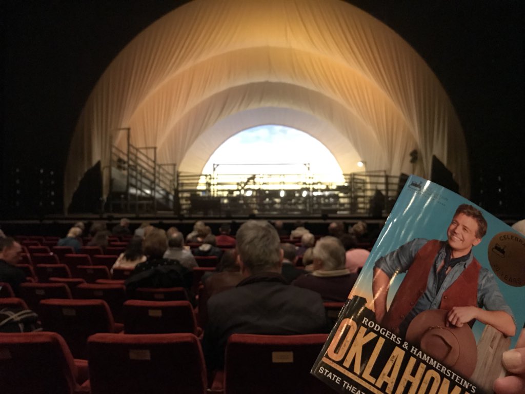 vitomattvm's tweet photo. Congrats to @prodcompany on your 20th Anniversary season. I remember when.... #Oklahoma! #simongleeson @annaobyrne #elisemccann @BenMingay @artscentremelb #melbourne 🇦🇺 👏👏👏 https://t.co/LHa6Vor4gV