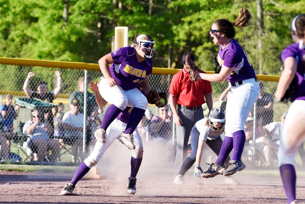 BSpa_softball tweet picture