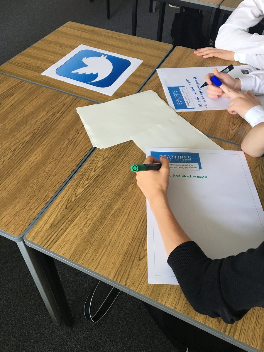 MissGrantDET's tweet image. Onto learning about business- foundation apprenticeship, features and benefits of social media apps @edinburghcoll #meaningfulMay #nextstepsinlearning