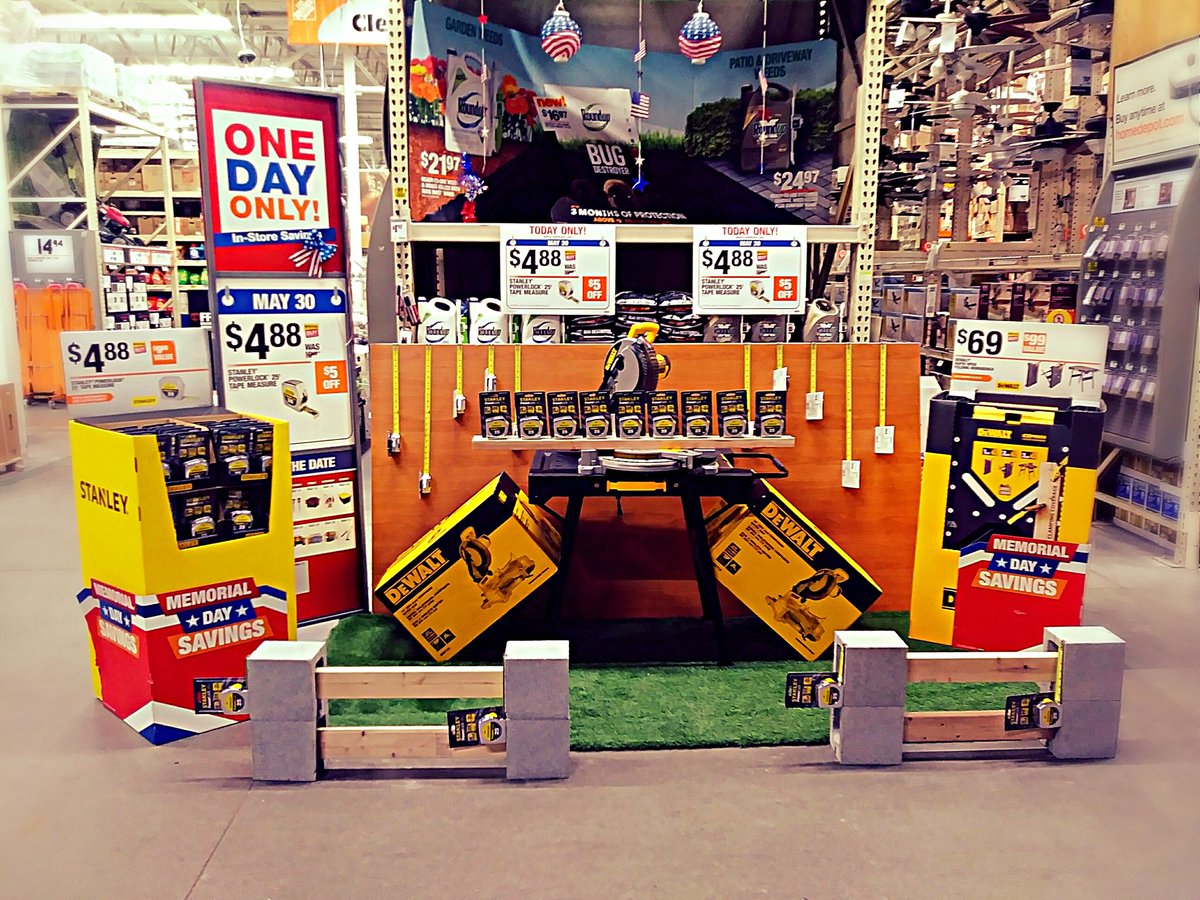 JFields_THD's tweet photo. As 14 days of savings comes to an end here is our final deal of the day! The Stanley 25' Powerlock tape measure! Does it "measure" up?
#PacNorthProud #DrivingD53 #MemorialDaySavings #Extreme4417 #SpringtimeFuntime https://t.co/YZtSp1NQm2