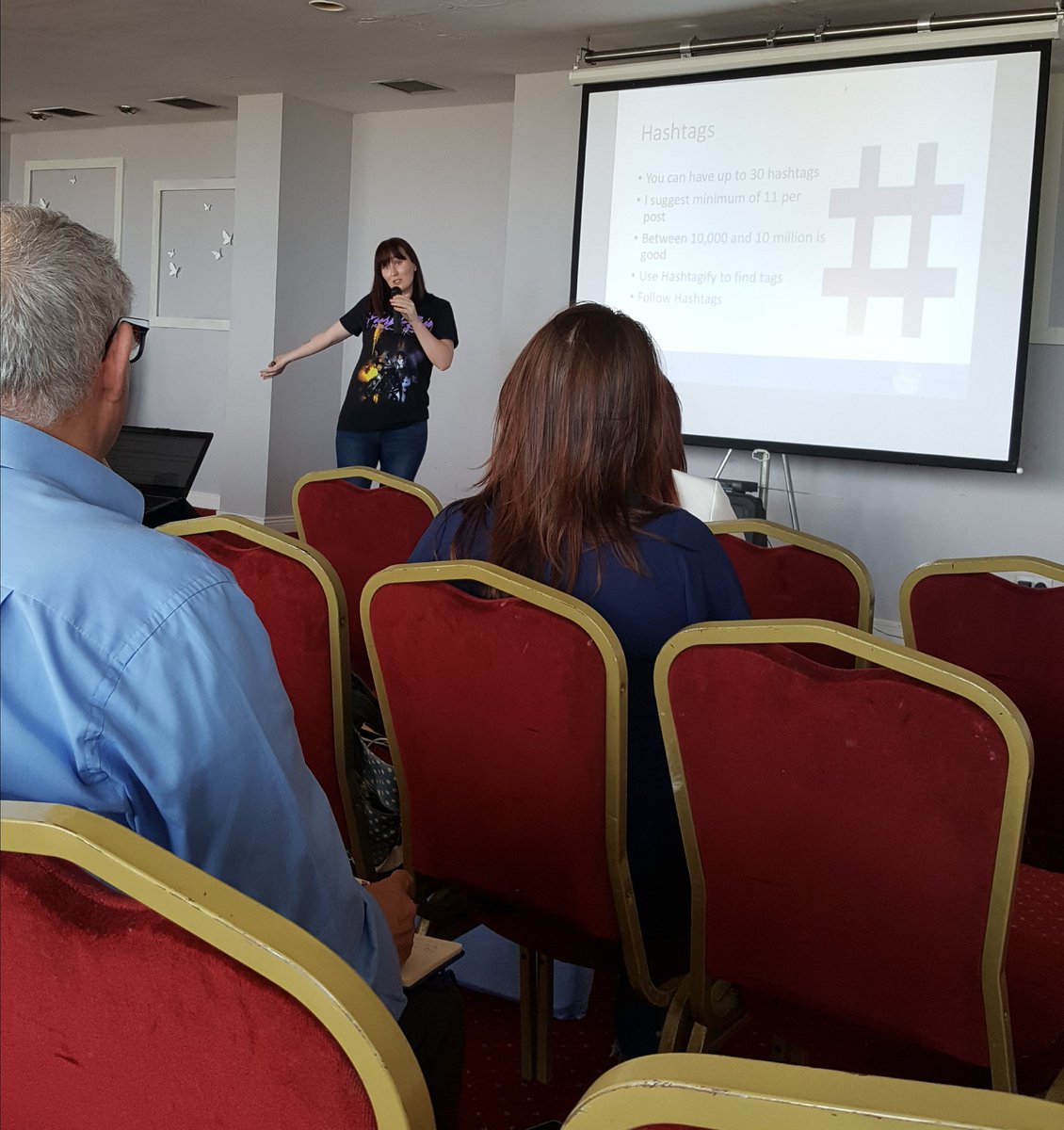 Who knew hashtags were soooooo important #socialmediawex with the AMAZING @tsnetwork_ie