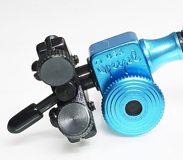 sperzel_tuners's tweet photo. Sperzel Drop D-Thing
Get yours Today.....
ask us about our Cool Blue Color Tuner 😎 #keeprockin #guitars #blue #dthing #music https://t.co/JT0oEza2HP