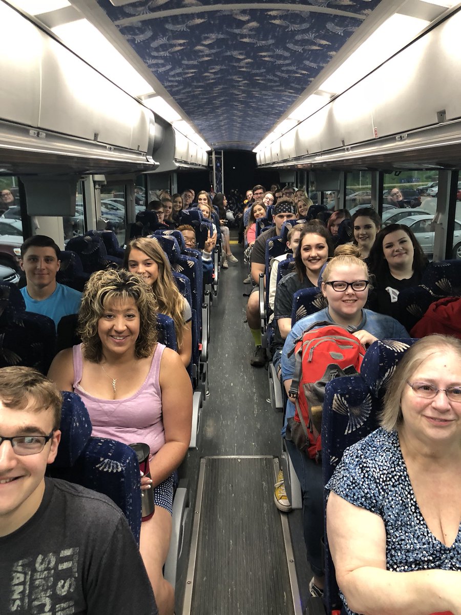 SGClassOf18's tweet photo. Anddddd we’re off! Philadelphia here we come! 🎉 #ClassTrip https://t.co/b4mGeIncvG