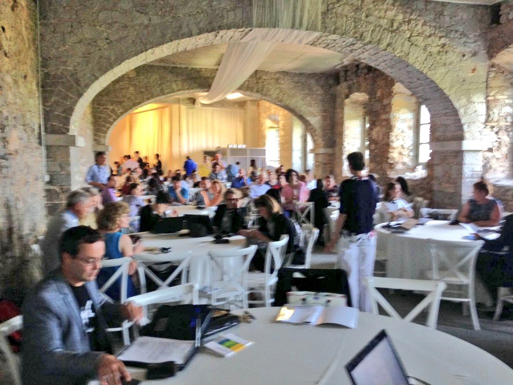 InterregITASLO's tweet photo. Oggi siamo a Štanjel (Slovenia) per l'#Evento #annuale del #Programma #Interreg  #Italia #Slovenia dove i #partner si conoscono, scambiano #esperienze e tanto altro #Annual #event 2018 https://t.co/7knVZy0G4e
