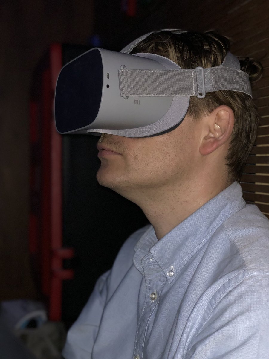 VirtualSarahJ's tweet photo. #PaintVR on #OculusGo with @m_boesch result #VR #ArtVR https://t.co/kxChUqMPjI