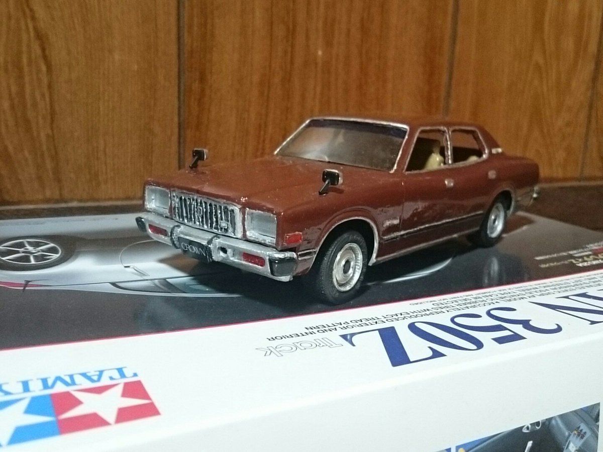 西部警察と太陽にほえろ Sur Twitter オオタキ製5代目トヨタクラウン2ドアをベースに 4ドアピラードハードトップ2600ロイヤルサルーン中期型を製作しました 中期型2600はまだシングルキャブでatは3速でした