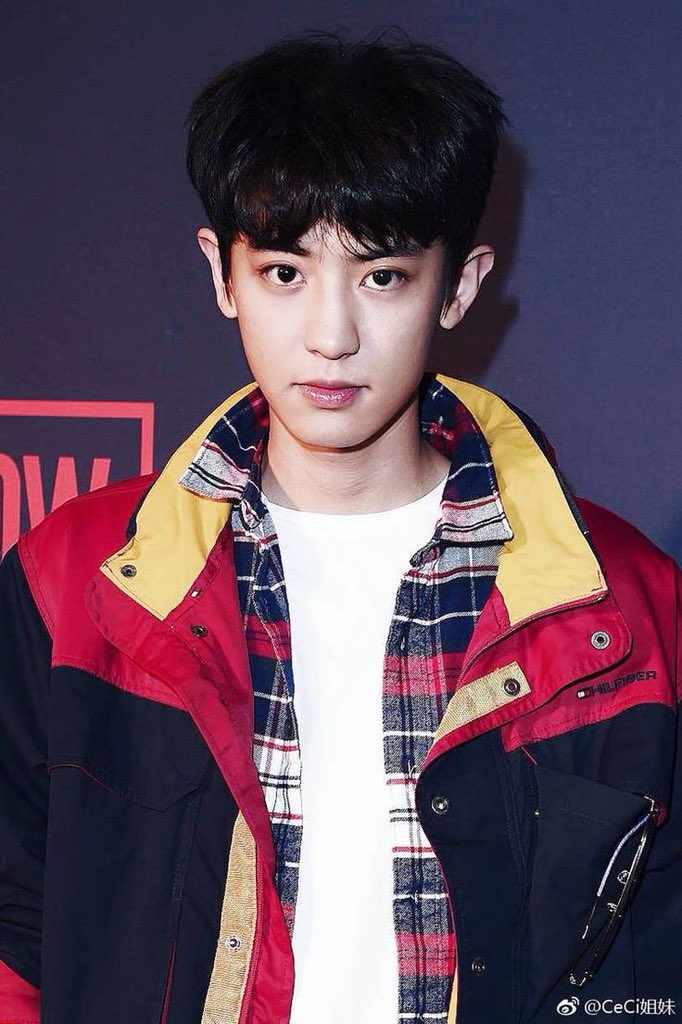 exohuniverse's tweet photo. My boys are slaying the high end fashion brands and the fashion industry.

Park Chanyeol for Tommy Hilfiger
Zhang Yixing for Valentino
Oh Sehun for Louis Vuitton
Kim Jongin for Gucci

#dafBAMA2018EXO
@weareoneEXO https://t.co/JR6NFctPFX