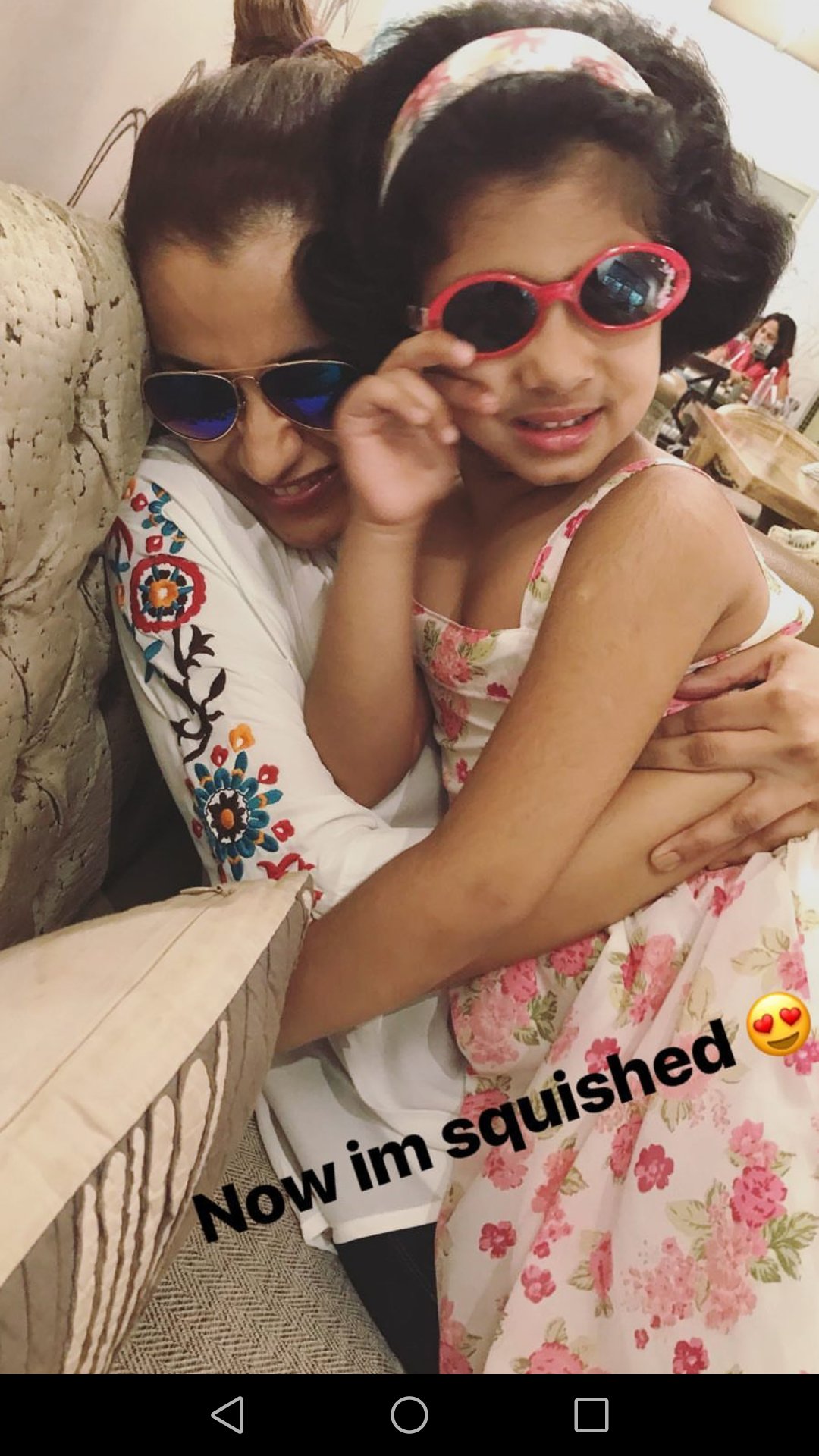 DecQ1k_WsAAiL3A?format=jpg&name=large