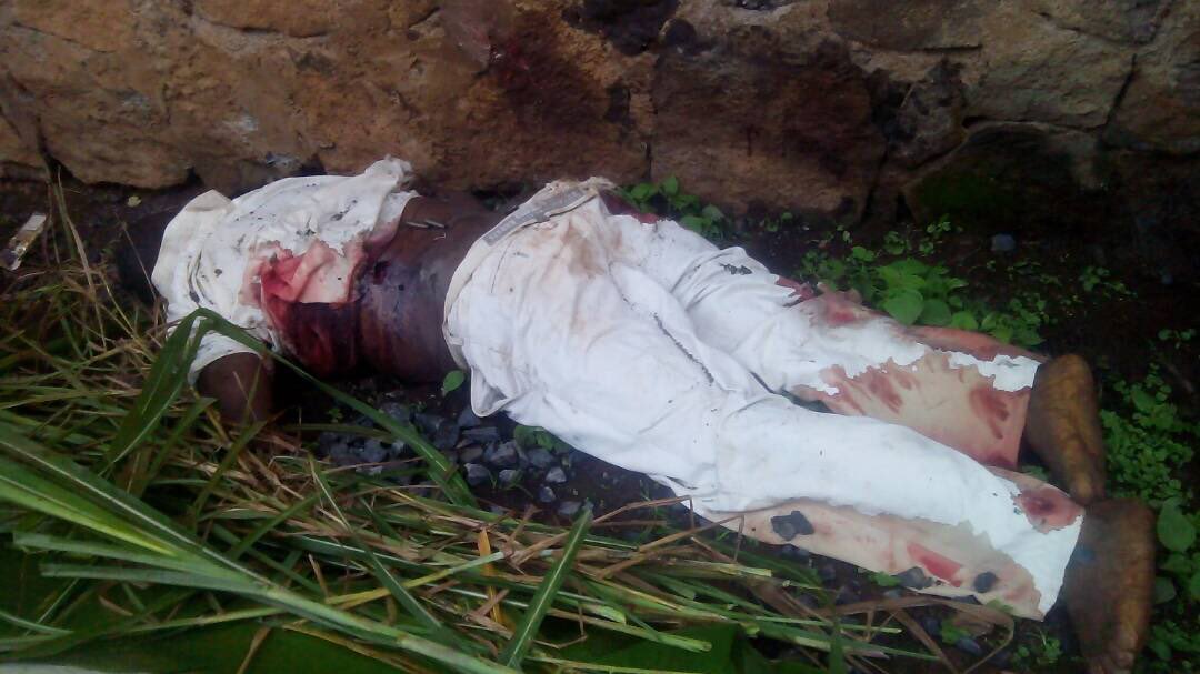 jeloasmami's tweet photo. @guardian How long will the world wait and see this inhumane treatment? @AU_PSD @PaulKagame. #FreeSouthernCameroon from Paul Biya and LRC’s barbarism!! https://t.co/cIjeGSOgVD