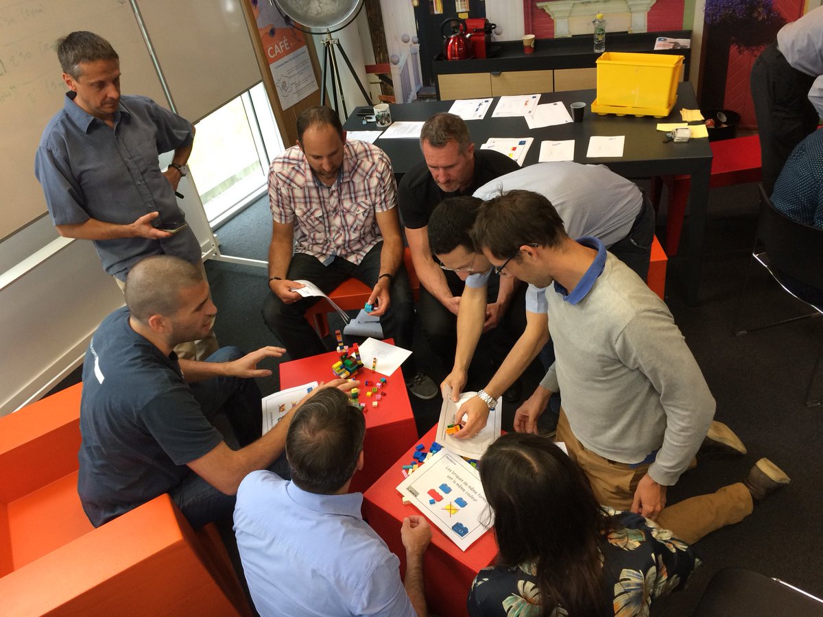 Guillaume_Patry's tweet photo. Atelier #LEGO4DevOps chez @InformatiqueBP à Nantes animé par les coachs du Centre Agile. Quand les devs se rapprochent des Ops #WeRAgile avec @gllmdeberdt https://t.co/a7w7dwMxYo