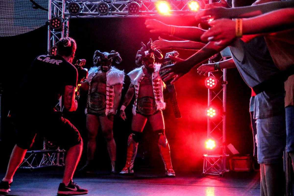 IcarusAaron's tweet image. Fri. Jun1 @WeAreGWF 🇩🇪
Sat. Jun2 @WeAreGWF 🇩🇪
Sun. Jun3 @RevProUK 🇬🇧
🇭🇺🏹👹
#ArrowsOfHungary @WrestlerDover