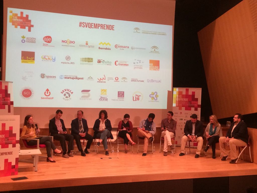 ArrabalAID's tweet photo. Ahora @doloresordonez @Barrabesbiz dinamiza #ThinkingTeam en #SVQEmprende @aemprende para conocer el estado del #EcosistemaEmprendedor2018 con @pablodeolavide @ProgramaMinerva @espacio_RES @unisevilla @Ayto_Sevilla https://t.co/2RgCJm6EJS
