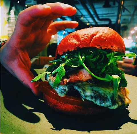 Happy #humpday, let’s be naughty 😈
D&amp;M@burger is what you need today 😋
•
•
#wednesdays #shoreditch #burger #londonlunch #officefood #londoneats #liverpoolstation #broadgate #broadgatecircle #foodielove #londonfoodie #drakeandmorgan #hackneysfinest