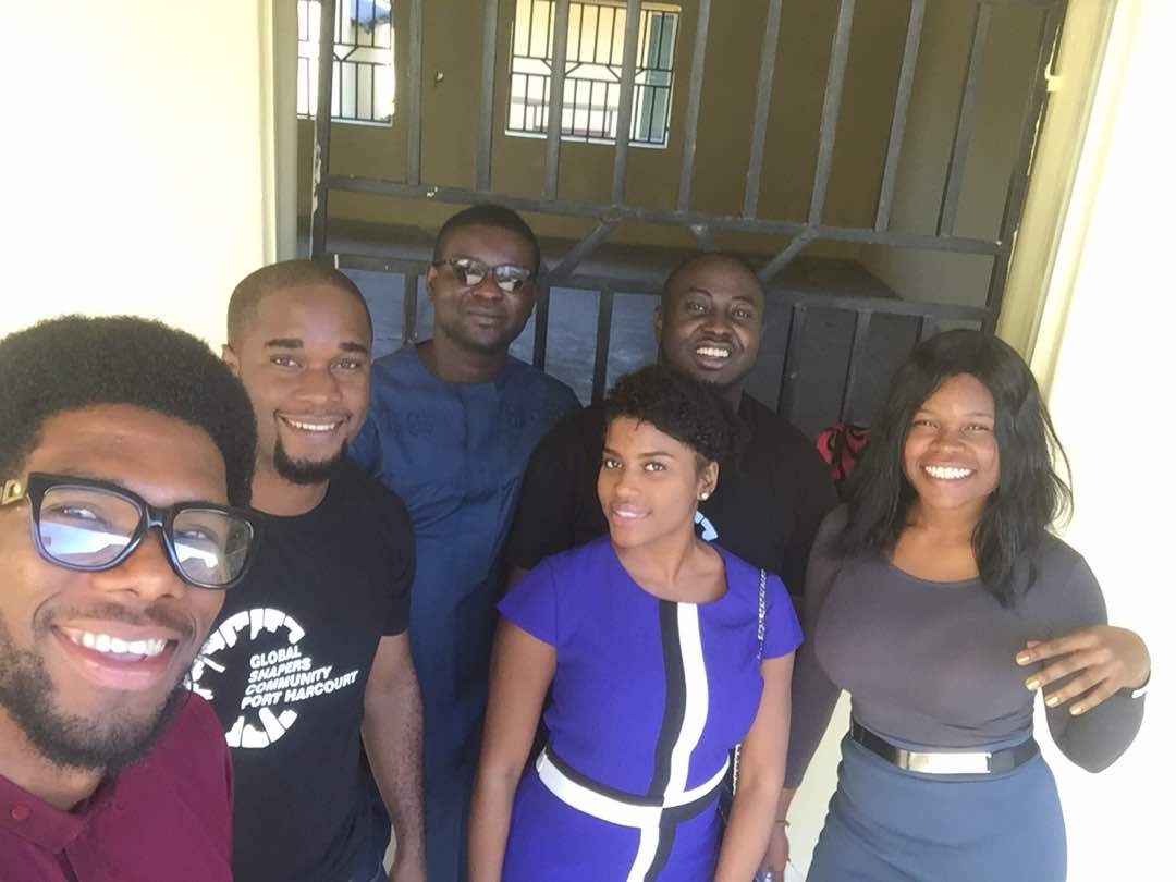 phglobalshapers's tweet photo. Our #SaferSchools campaign continued today with a session on "Anger Management and Bullying". 
.
Students of CSS Oroworukwo were taught on dangers of anger when out of control and how it can significantly impact quality of life, affect relationship, career and overall wellbeing. https://t.co/t6vNJIFYSj