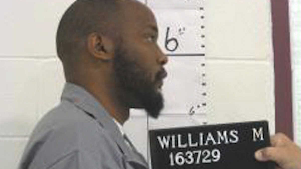51kikey's tweet photo. How about a parting gift Gov @EricGreitens? Commute Marcellus Williams sentence. #MarcellusWilliams

Phone: (573) 751-3222. If you can't get through to Eric's office, try  Josh Hawley at 573-751-3321. https://t.co/VFLpqLvIZR