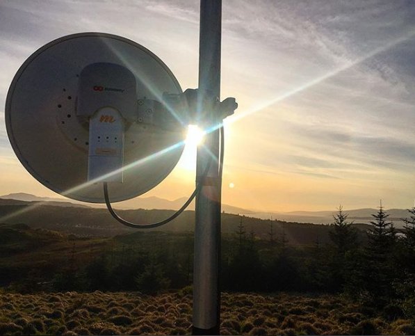 rfelements's tweet photo. Our #UltraDish antennas installed in #Oban, #Scotland - with @BoBbr0adband!

https://t.co/sX6eZJZLSe https://t.co/OwKvHvIKe8