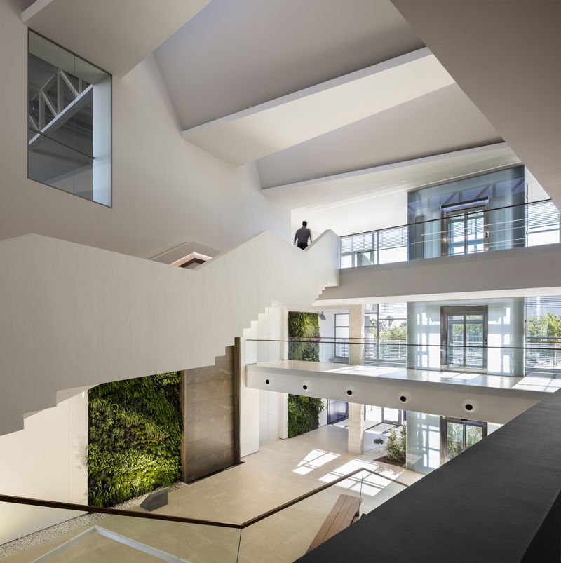 ▪ XI #PremiosPorcelanosa ▪
Nuestro #proyecto de #oficinas <a href="/sanlucarfruit/">sanlucarfruit</a> ha sido seleccionado por <a href="/Porcelanosa_es/">Porcelanosa</a> como finalista en sus Premios de #Arquitectura e #Interiorismo
Conoce mejor este proyecto que aúna #sostenibilidad y calidad ↦ bit.ly/2LHsiwh