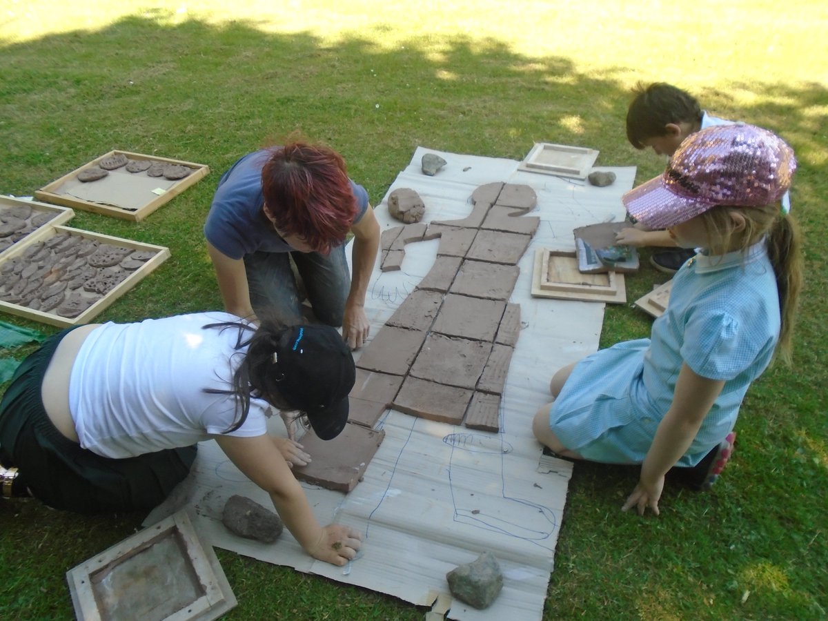 KinlochRannochP's tweet photo. Who do you think this will be @livingcommuniti? #creativity #learningtogether #makingtiles https://t.co/tbY4MrE4kT