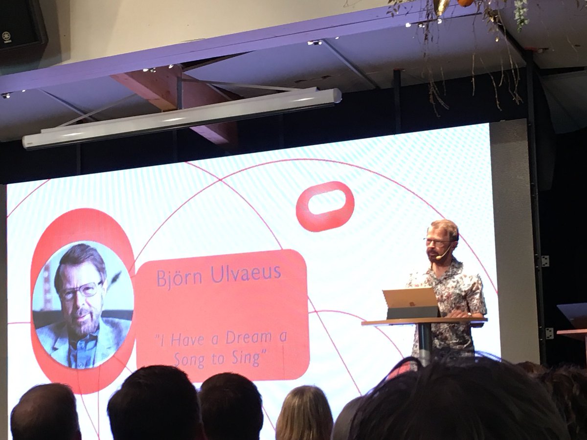 Inspirerande inledning på Svenska Stadskärnors årskonferens. Björn Ulvaeus bedyrar vikten av att våga vara visionär och att hålla fast vid sin vision. #stadsutveckling