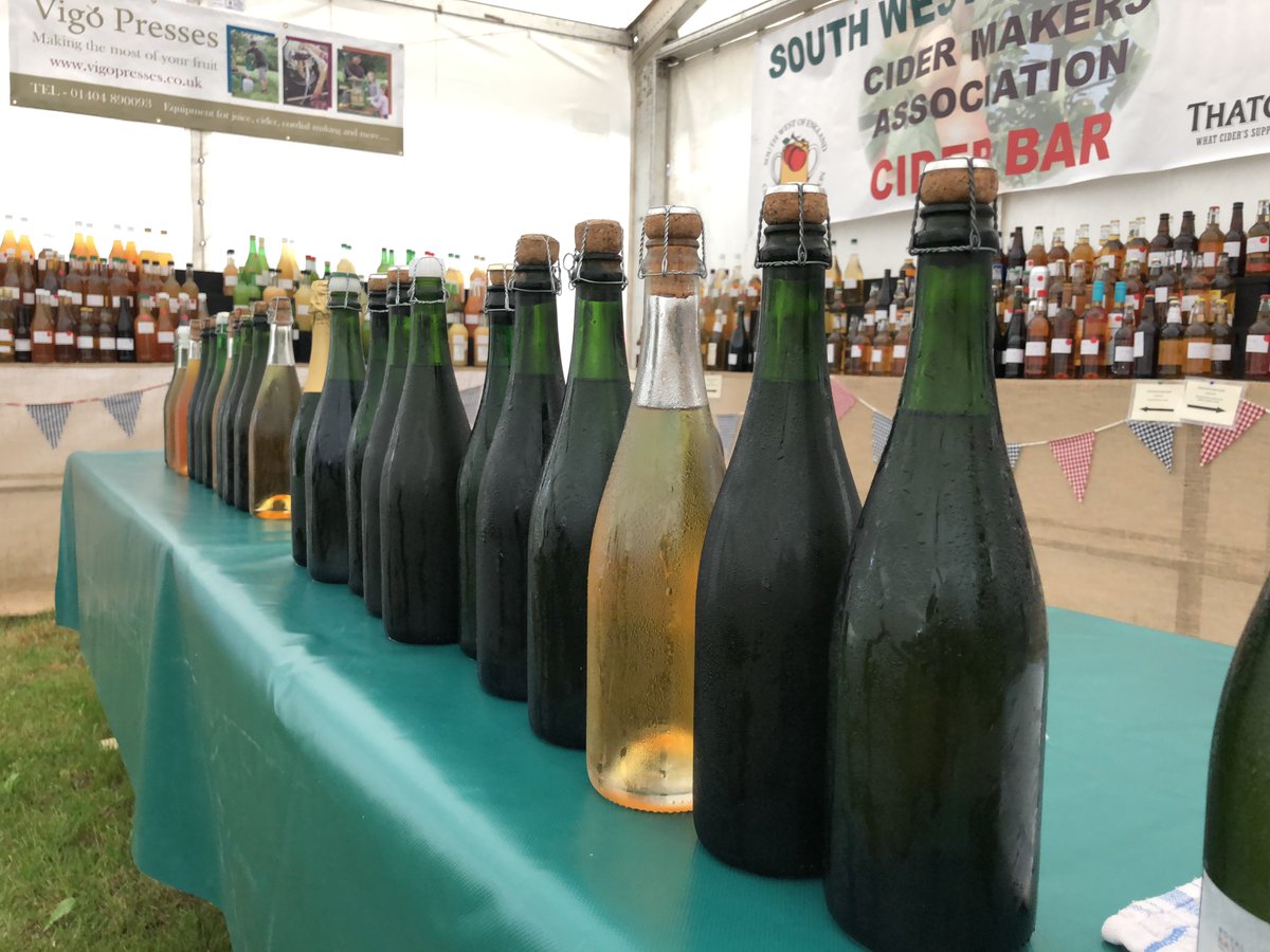 ChalkdownCider's tweet photo. WOW! what a great collection of over 50 ciders to taste and judge at @BathandWest today🍏🥃 https://t.co/0bhfuVRWTs