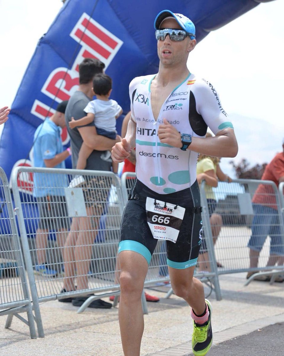 X3MTri's tweet photo. ¡¡¡GRANDE SERGIO!!!
Meses de esfuerzo y sacrificio que nos dejan estas imágenes.
Orgullosos de ti @sergigc26. 👏👏
¿Y ahora qué?
#orgullodeX3M #ironmanLanzarote https://t.co/jVCtyYU7D0